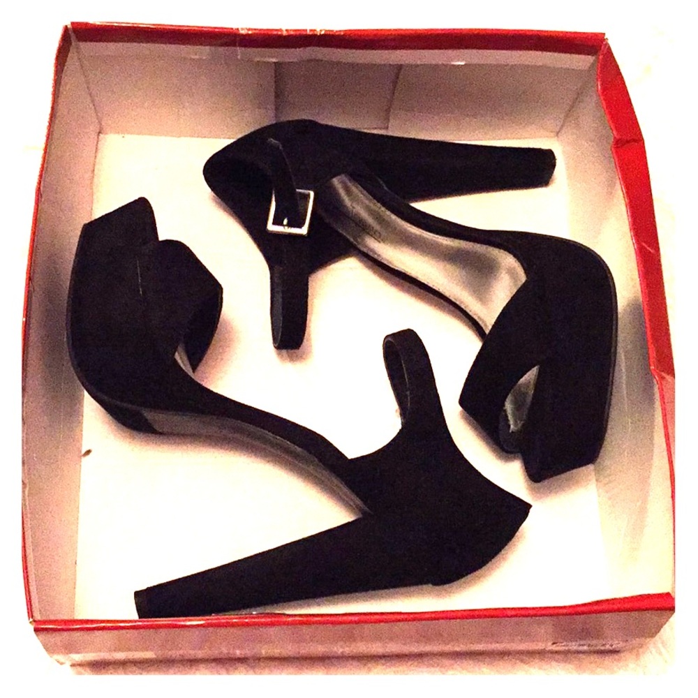 Hot Tomato Black 4 inch Heels